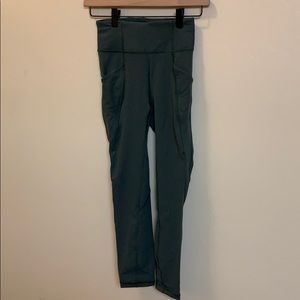 Lululemon leggings with pockets